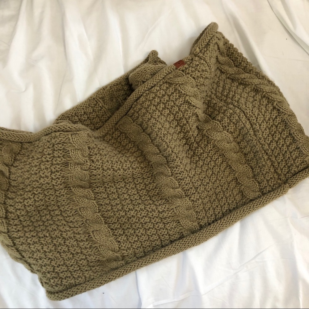 Green knit infinity scarf from urban outfitters